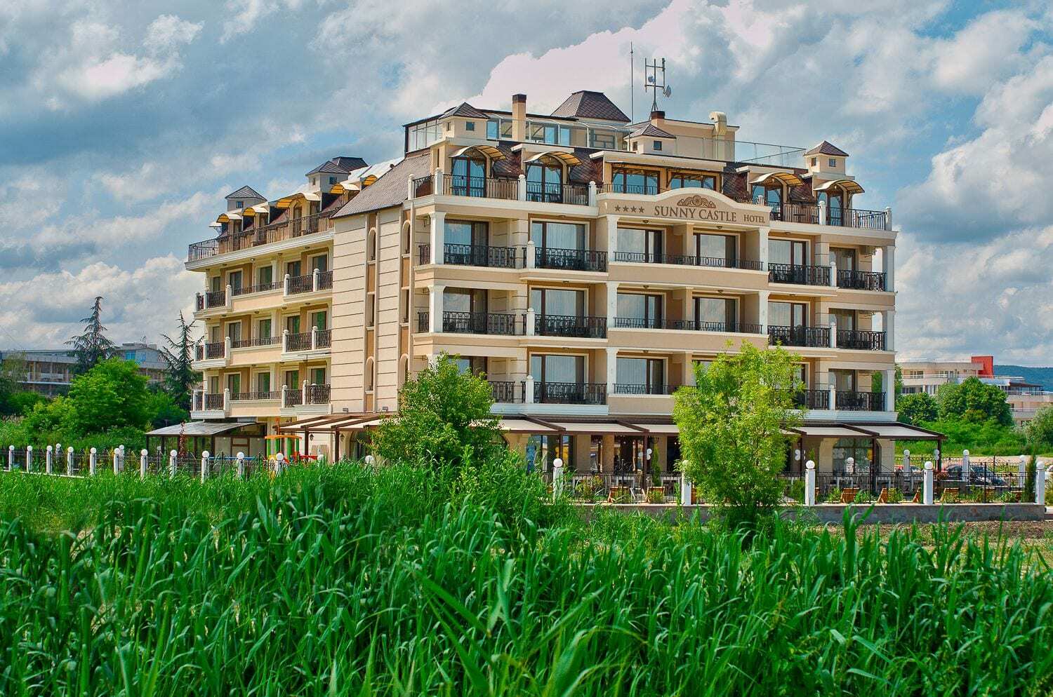 Sunny Castle Hotel 4*